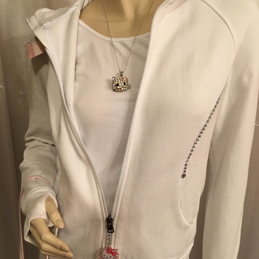 ADORABLE  y2k hoodie with hello kitty logo and crystal details! - Picture 11 of 15